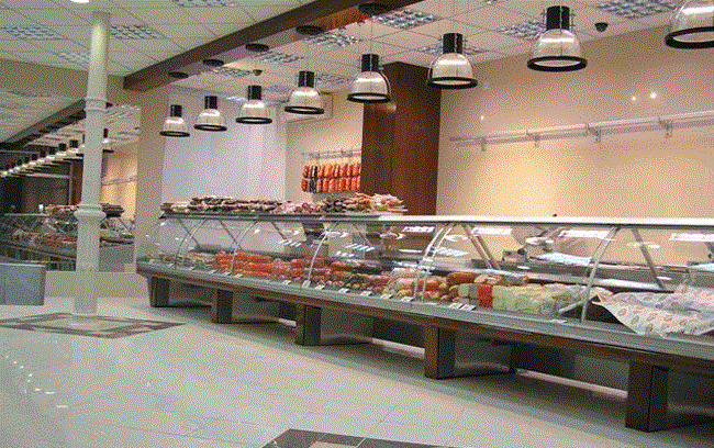 Rashladne vitrine i oprema za mesnice u supermarketu 9
