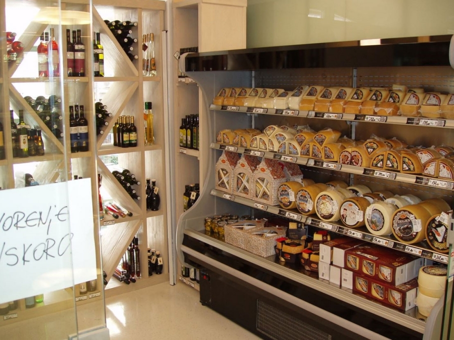 oprema-delikates-sireva-suhomesnatih-gligora3