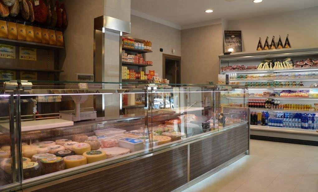 Rashladne izložbene vitrine i oprema za supermarkete Aries