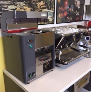 Masinazapecenjekavespecijalnasfilteromzazrakbezodvoda_Mala