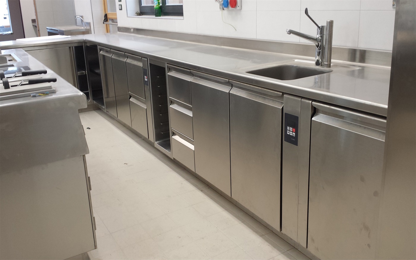 Rashladni stolovi za profesionalne kuhinje HS