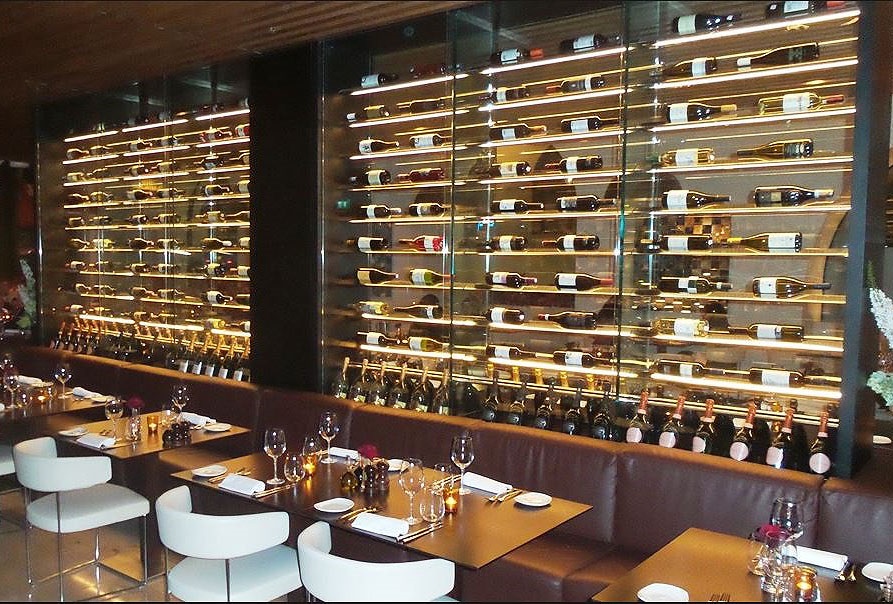 Dizajn i oprema za restoran konobu s naglaskom na vino